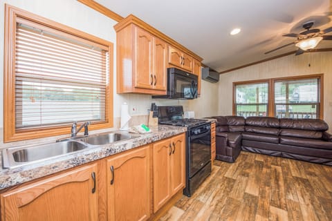 Deluxe Cabin, 2 Bedrooms (Park Model, Linens Included) | Private kitchen