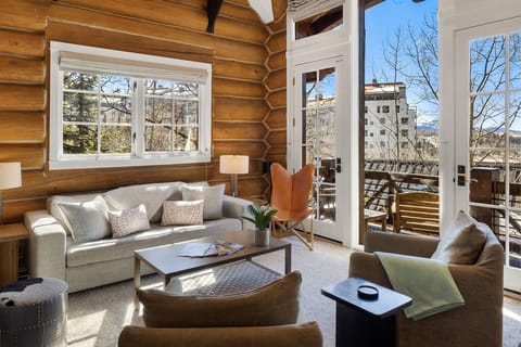 House, 3 Bedrooms | Living area