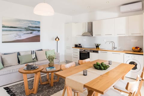 Comfort House, 2 Bedrooms, Sea View | Living area | 32-inch flat-screen TV with satellite channels, TV, offices