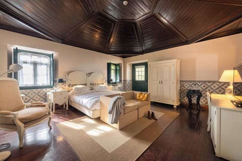 Superior Room, Balcony | Minibar, in-room safe, blackout drapes, free WiFi