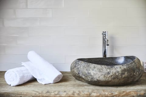 Comfort Room | Bathroom sink