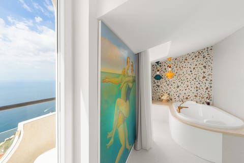 Junior Suite, Balcony, Sea View | Private spa tub