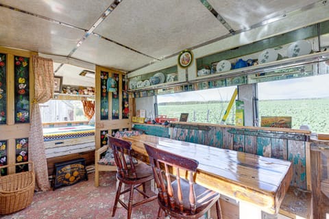 Cabin | Bar (on property)