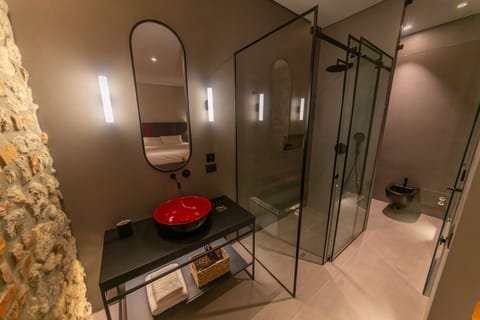 Deluxe Double Room | In-room safe, desk, laptop workspace, blackout drapes