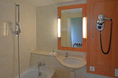 Free toiletries, hair dryer, towels