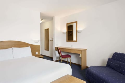 Desk, iron/ironing board, free cribs/infant beds, free WiFi