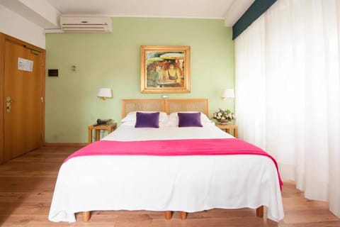 Superior Double Room | Down comforters, minibar, in-room safe, desk