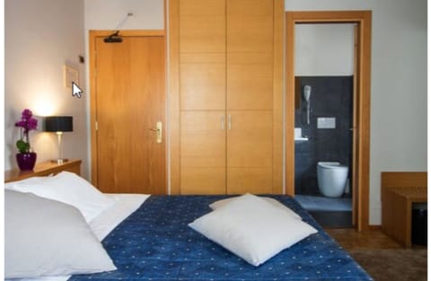 Minibar, in-room safe, desk, soundproofing