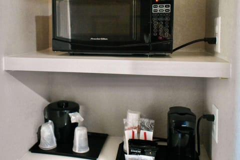 Desk, laptop workspace, iron/ironing board, free WiFi