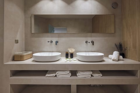 Premium Villa, Sea View | Bathroom | Slippers, towels