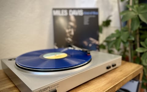 18-inch flat-screen TV with digital channels, TV