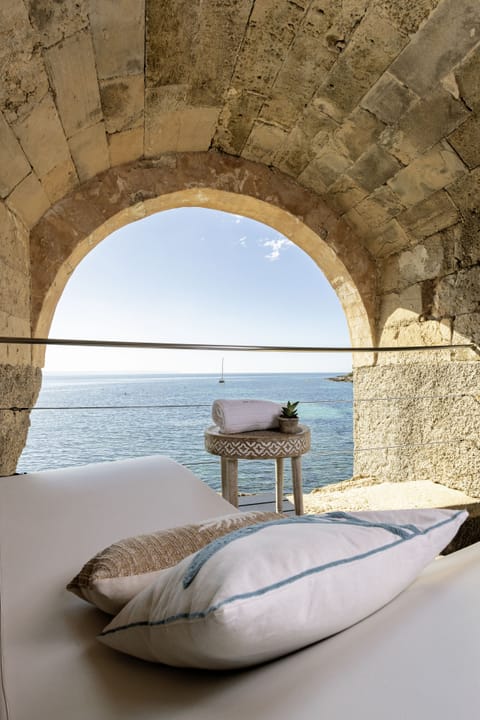 Couples treatment rooms, sauna, hot tub, Turkish bath, body treatments