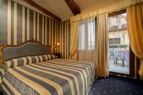 Superior Double Room, Terrace | Down comforters, minibar, in-room safe, free WiFi