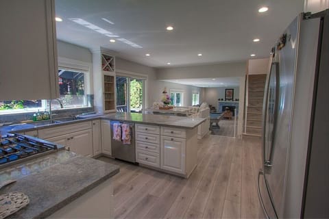 House, 4 Bedrooms | Private kitchen | Coffee/tea maker, fridge, toaster