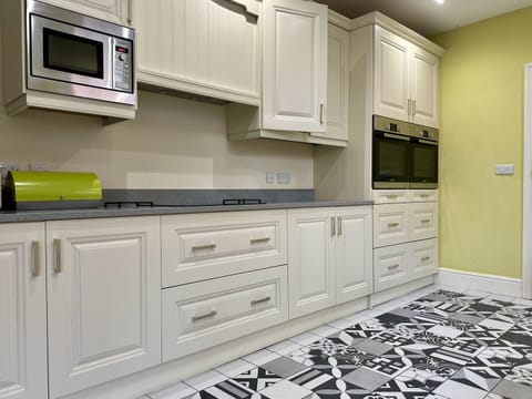 Luxury House, Private Bathroom, Beach View (Whole House ) | Lounge