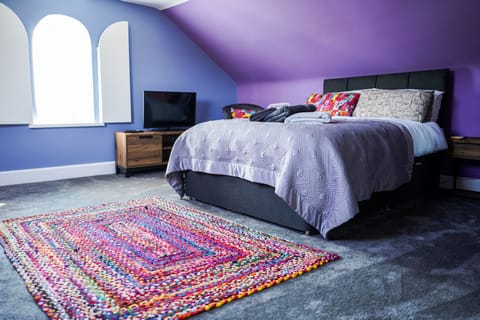 Comfort Room | Premium bedding, individually decorated, individually furnished, desk