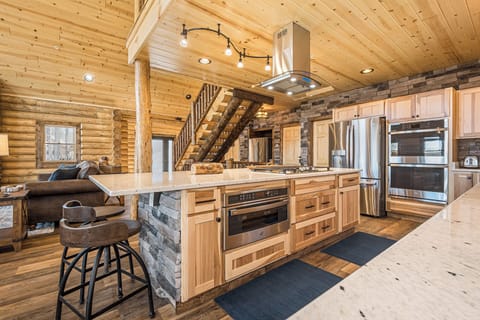 House (5 Bedrooms) | Property amenity