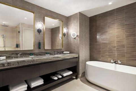 Presidential Suite | Bathroom | Rainfall showerhead, free toiletries, towels, soap