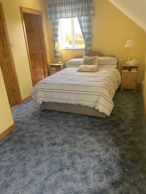 Classic Double Room | Iron/ironing board, free WiFi