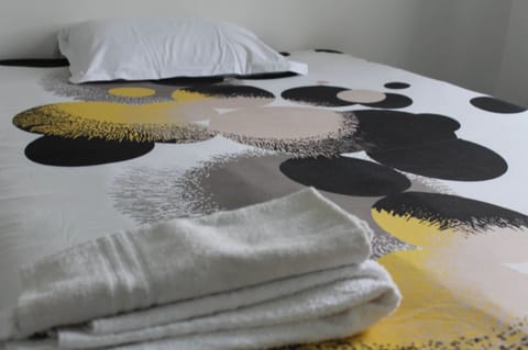 Double Room, Ensuite, City View | Desk, free WiFi, bed sheets