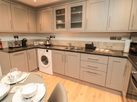 Fridge, dishwasher, electric kettle, toaster