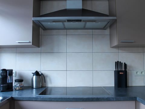 Bungalow | Private kitchen | Highchair