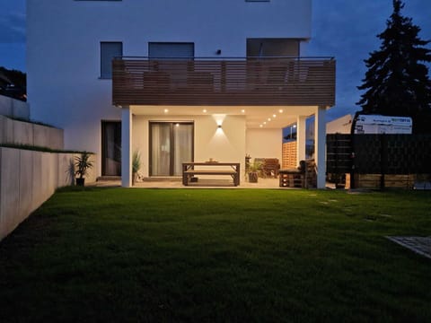 Apartment | Exterior