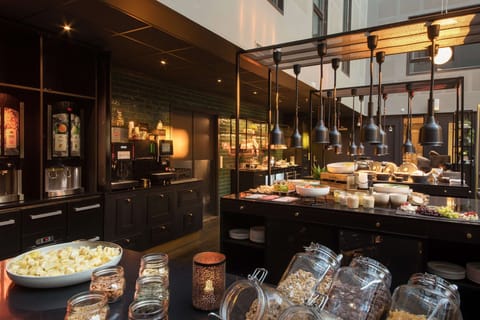 Daily buffet breakfast for a fee