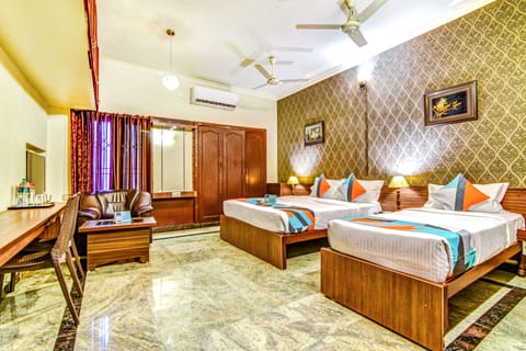 Family Room | Egyptian cotton sheets, premium bedding, in-room safe, desk