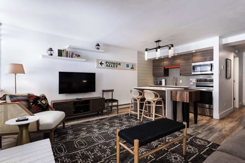 Condo, 1 Queen Bed with Sofa bed, Fireplace, Mountain View (Tobelmann's Top) | Living area | 50-inch flat-screen TV with digital channels, fireplace