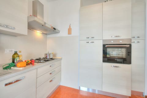 Family Apartment, Multiple Bedrooms, Mountainside (La Perla Bianca Lake View) | Private kitchen | Fridge, microwave, oven, stovetop