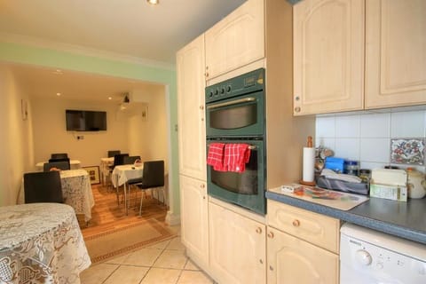 Coffee/tea maker, electric kettle