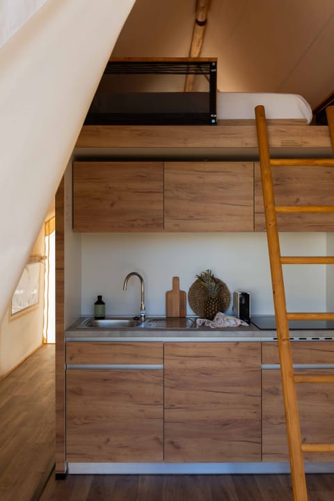 Comfort Tent | Private kitchen | Microwave, espresso maker, cookware/dishes/utensils