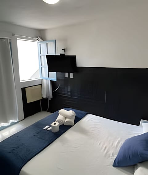 Suite | Minibar, free WiFi, bed sheets