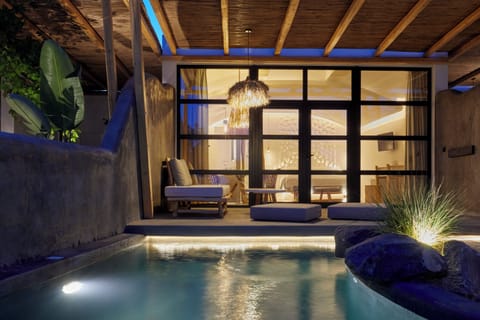 Apocalipsis Suite, Private Heated Pool, Sea View | 1 bedroom, premium bedding, minibar, in-room safe