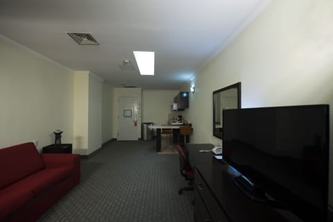 Suite, 2 Bedrooms | Minibar, in-room safe, desk, soundproofing