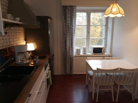 Apartment | Private kitchen | Fridge, microwave, oven, stovetop