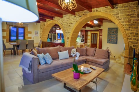 Standard Villa | Living area | 43-inch Smart TV with satellite channels, TV, Netflix