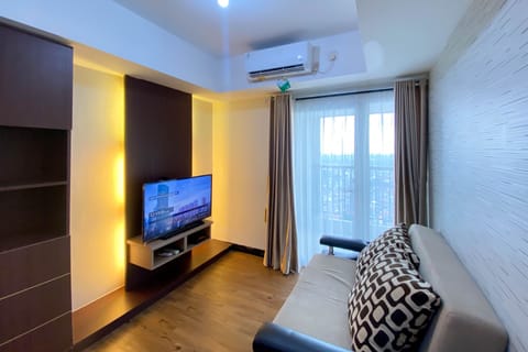 Apartment | Living area | TV