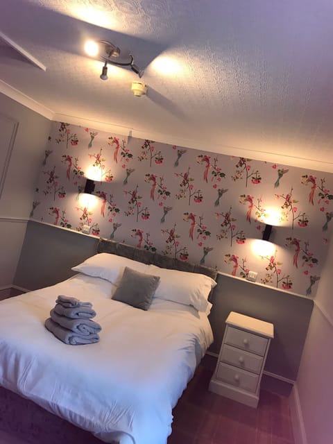 Basic Single Room | Free WiFi