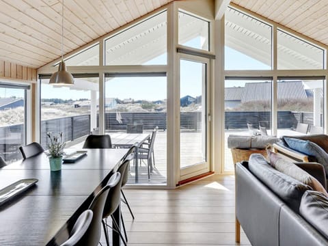 House | Living area | DVD player