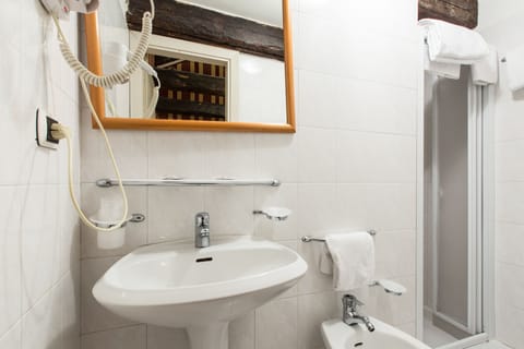 Single Room | Bathroom sink