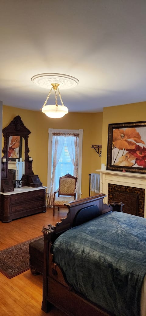 Exclusive Double Room, 1 Double Bed, Park View | Premium bedding, pillowtop beds, individually decorated