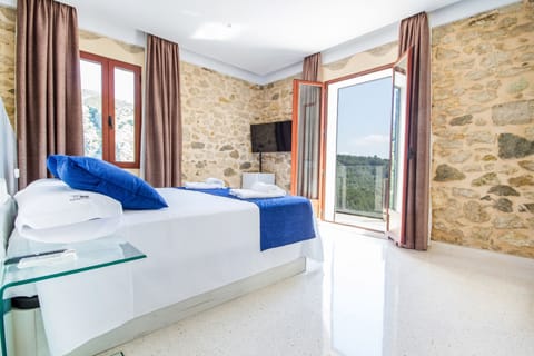 Superior Double Room, Mountain View | Premium bedding, down comforters, laptop workspace, soundproofing