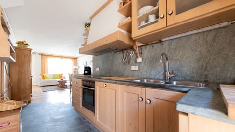 Apartment (2 Bedrooms) | Private kitchen | Fridge, microwave, oven, highchair