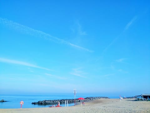 Beach nearby, beach towels