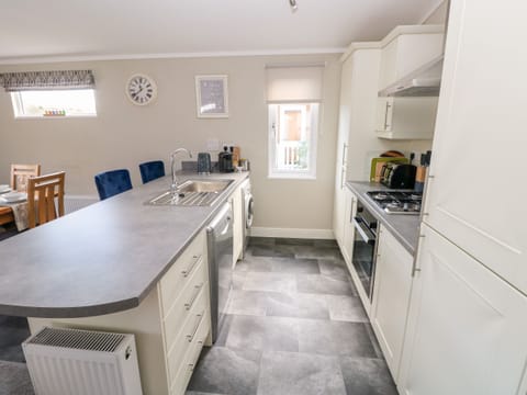 Fridge, dishwasher, electric kettle, toaster