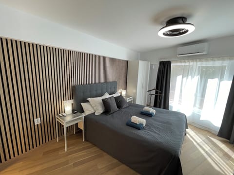Premium bedding, in-room safe, soundproofing, iron/ironing board