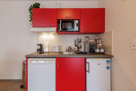 Fridge, microwave, dishwasher, toaster