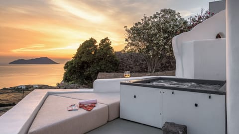 Superior Suite | In-room safe, iron/ironing board, free WiFi